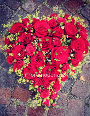 Cuore di rose rosse